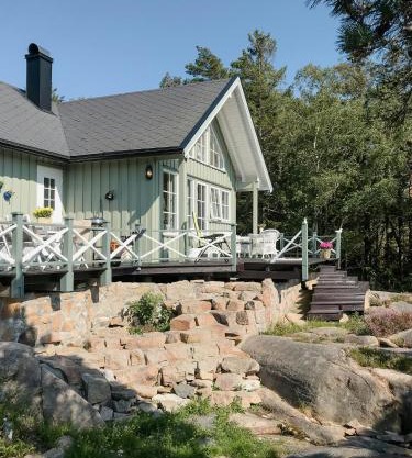 Unique Cabin By The Water On Kråkerøy