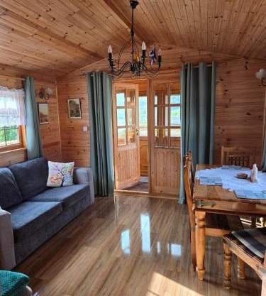 Unique Caravan with Outdoor Space Lodge