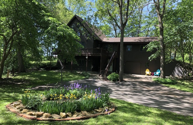 Unique in the Woods Cabin - at the edge of the beautiful village of Pepin, WI.