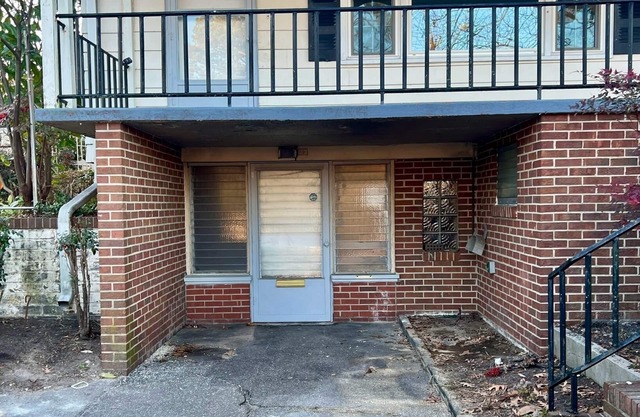 Unique Lower Level of our Home - Separate and private, Wi-Fi, Pet Friendly