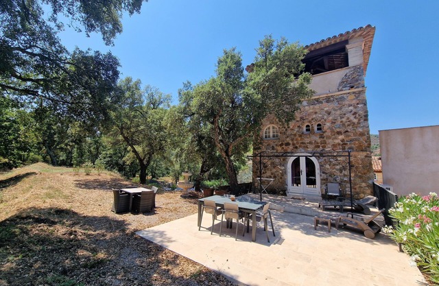 Unique tower with beautiful views of beautiful location close to beaches