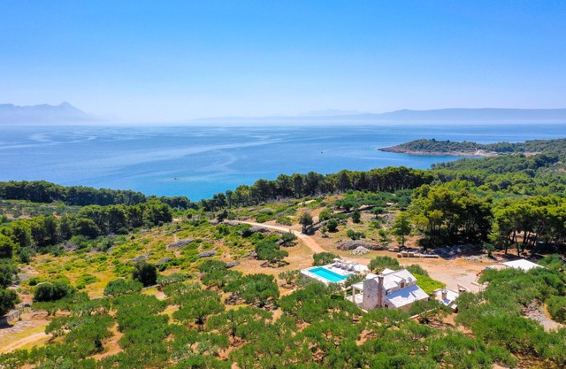 Unique villa with salted swimming pool, amazing sea view