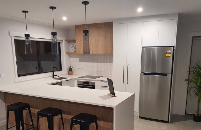 Unit 1 - Upmarket Townhouse Next to the Hospital