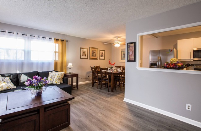 Unit 4: Cute and affordable 3BDR duplex in Overland Park for up to 10 people!