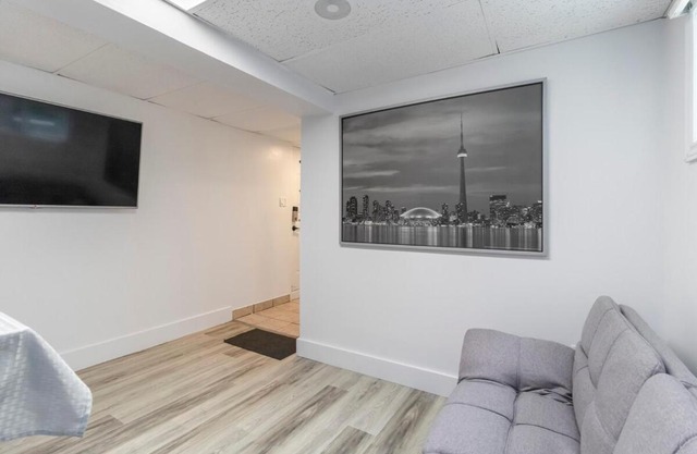 Unit at the heart of Mississauga