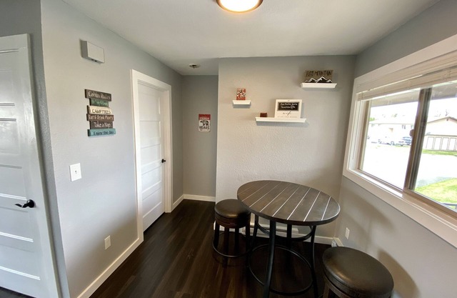 Unit B Minimalist Living, Simply.Perfect!