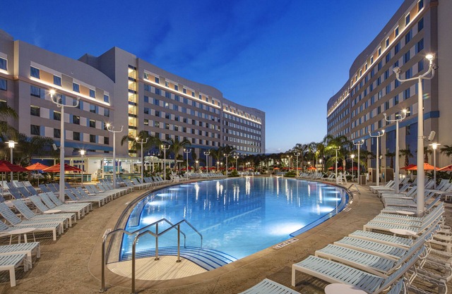 Universal's Endless Summer Resort - Surfside Inn and Suites