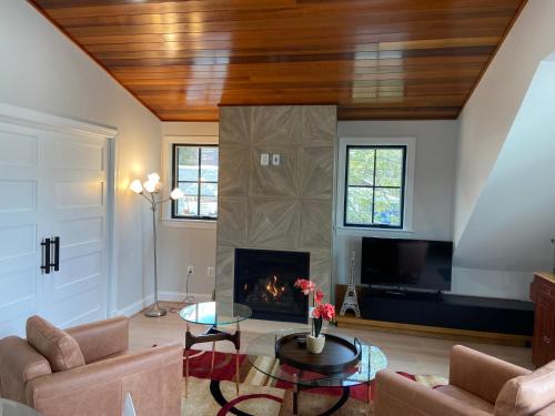 Unparalleled Luxury Spacious City Suite