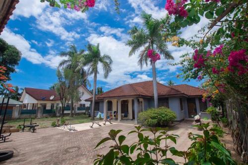 Ununio Beach Holiday Home