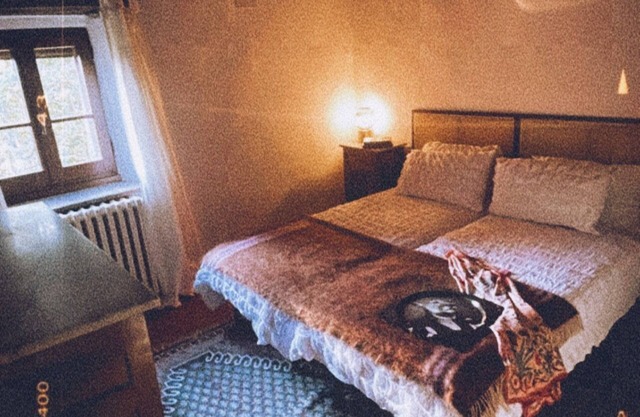 Unwind under the Tuscan sun, La Casina, Pet friendly, family villa in Tuscany.