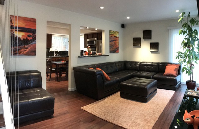 Updated Condo Close To The Ski Resorts and Lake Tahoe