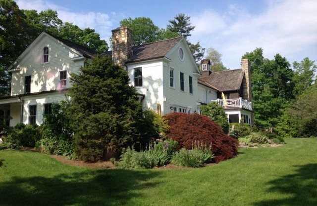 Updated Farmhouse Retreat