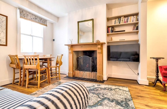 Upper Fisher Row | Oxford Holiday Let | 3 Beds & Sleeps 5
