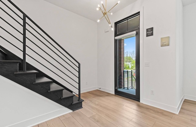 Upscale 4BR Townhome – Walk to Shops & The Monon!