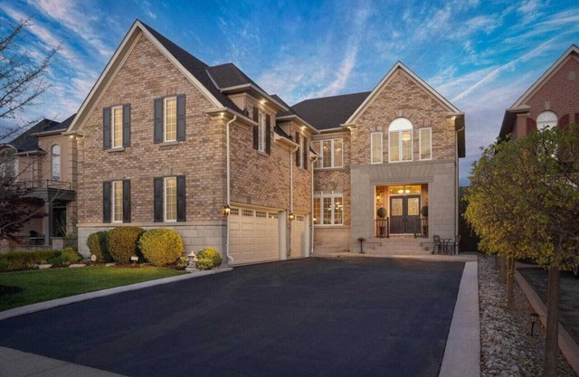 Upscale Coach House - 1 Bedroom