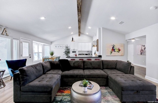Upscale Gem 5BR, 3B close to many attractions