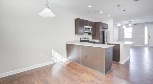 Upscale King 3BR Townhouse Pineville