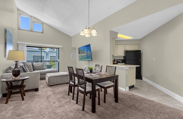Upstay: 2BR Family Condo—Ventura Golf Country Club