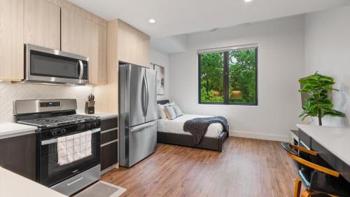 Upstay Modern Studio Near South Congress Avenue