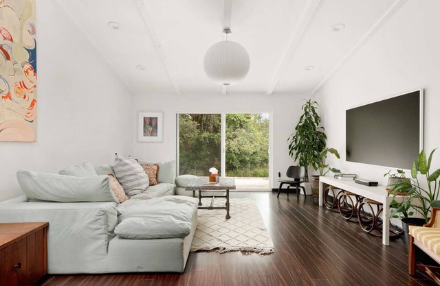 Upstay Stunning 3BR Family Home—Garden & Fireplace