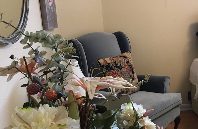 Uptown Dallas - Comfy 1 bd #6, WiFi, Parking, Near Restaurants & Shops & Safe