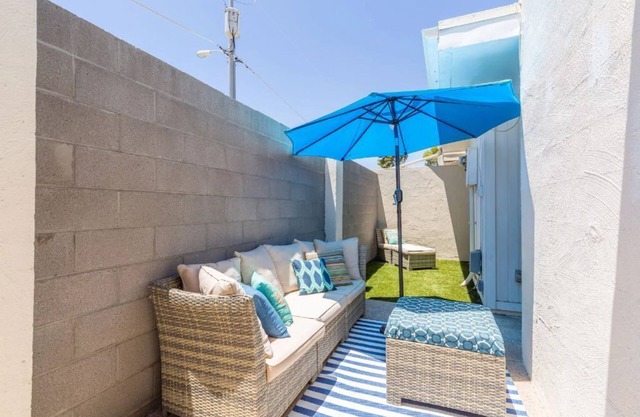 Uptown Phoenix Newly Renovated Condo
