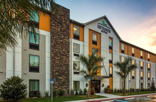 Uptown Suites Extended Stay Tampa FL – Riverview