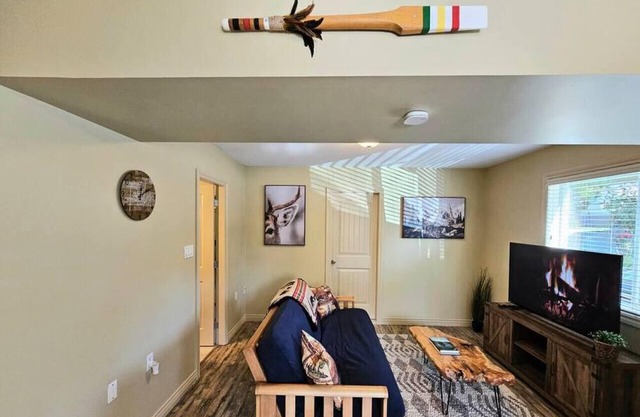 Urban Canada Cottage