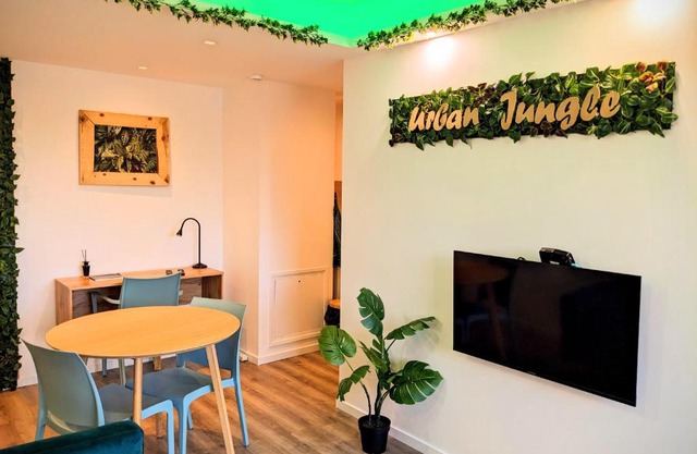 Urban Jungle 42