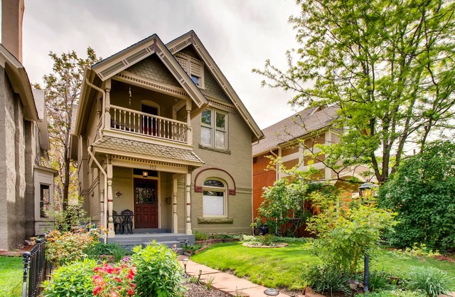 Urban Perfection! Quiet Location, Historic, City Vibe