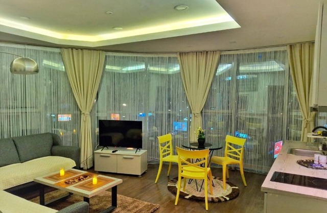 Urban Vibe Apartments One-Bedroom Apartment