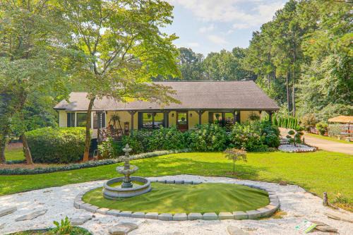 Stylish Country Living Serene Suwanee Retreat!