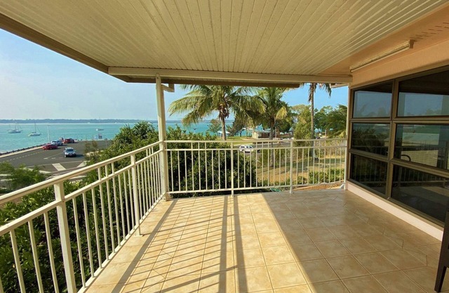 Utopia - Burrum Heads- Riverfront - 5BR- Aircon- Pets Welcome