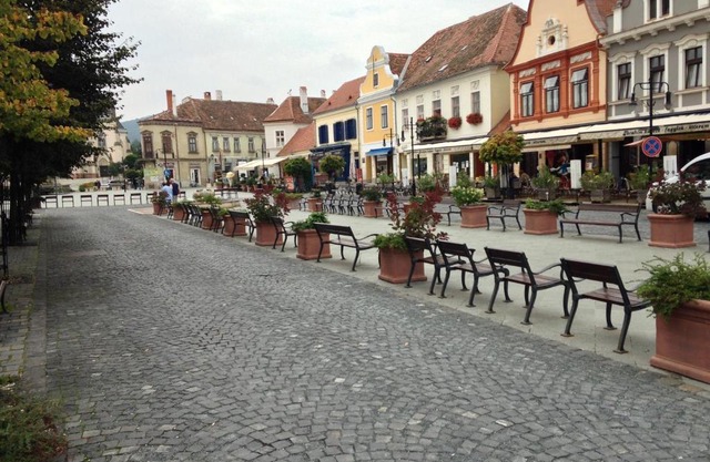 Vár-Lak