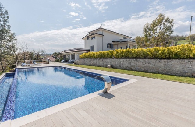 Ville Petrara: villa with pool and spa in the vineyards