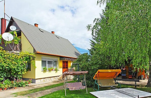 Vacation home Paprika in Balatonboglar/Balatonoszod - 8 persons, 4 bedrooms