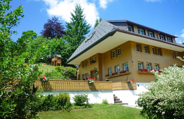 Vacation apartment/apartment for 10 guests with 175m² in Todtnau- Todtnauberg (265731)
