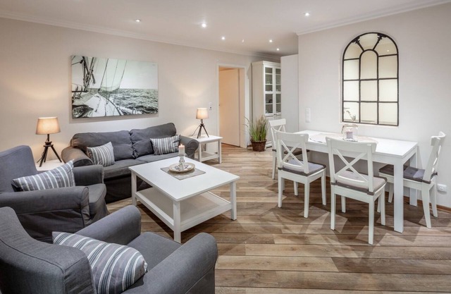Vacation apartment/apartment for 4 guests with 80m² in Westermarkelsdorf (17376)