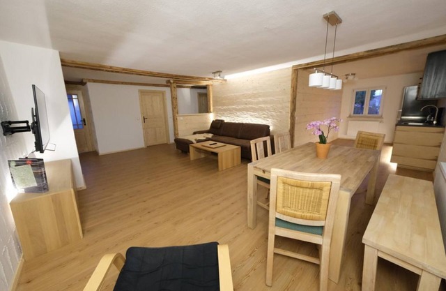 Vacation apartment (3-5 pers., 3 bedrooms) - Ferienwohnung Wetzstein