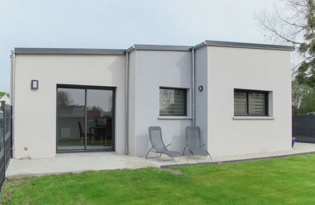 Vacation home (BVL402) in Blainville-sur-Mer - 4 persons, 2 bedrooms