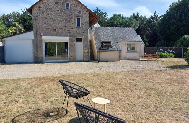 Vacation home, golden triangle of Beg Meil