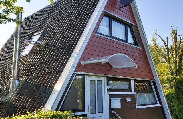 Vacation home in Damp, close to the beach, fiber optic connection and large garden