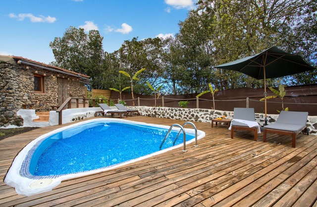 Vacation Home 'La Vega' with Private Pool, Private Terrace and Wi-Fi
