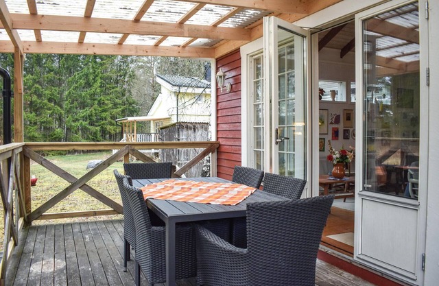 Vacation home, just a stone's throw from hiking and biking trails