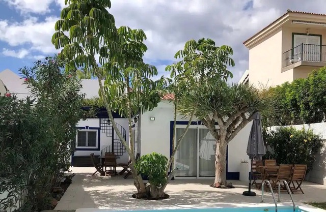 Vacation Home 'Villa Pasito Blanco' close to the Beach with Garden, Terrace & Wi-Fi