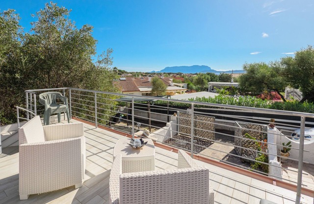 Vacation Home 'Viletta a Mare' near Beach with Garden, 2 Terraces & Wi-Fi