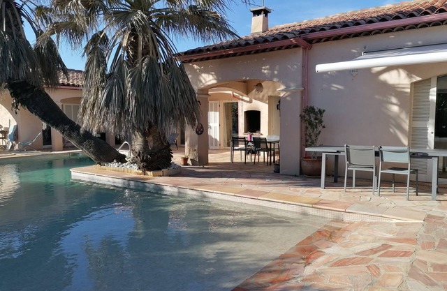 Vacation villa with pool near Hyères, ideal for families