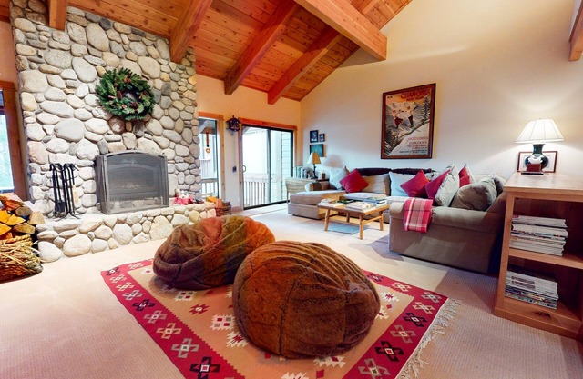 Val DIsere 9 Spacious and Walk to The Village, Washer Dryer, Gas Grill, Master Suites and More by RedAwning