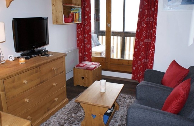 Val Thorens - 4-Person Apartment with Equipped Kitchenette Near Slopes