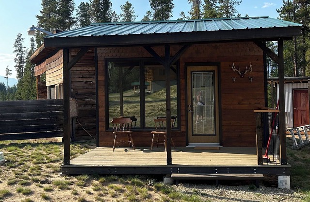 Valemount Mountain Bunkie